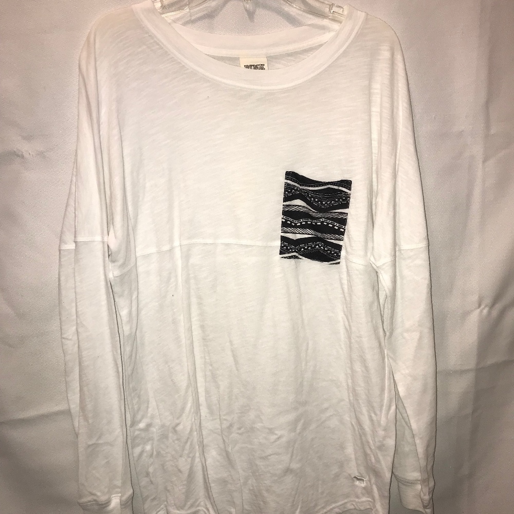 White long sleeve with black abstract pocket